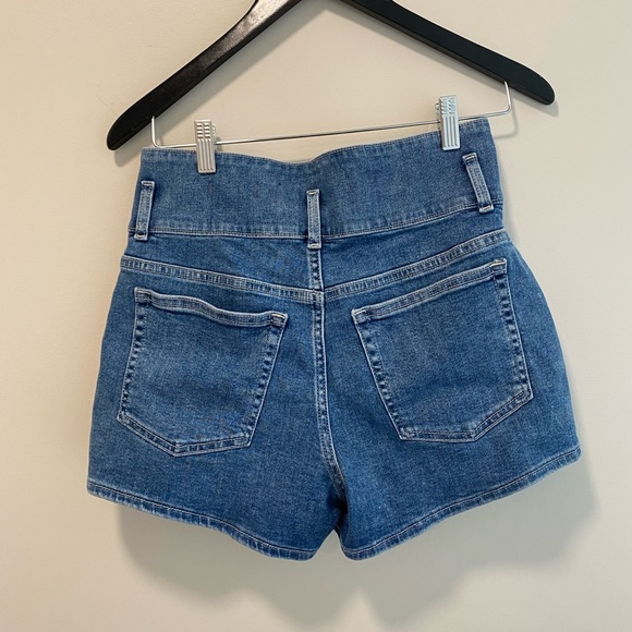 Pleated Hollister shorts - Picture 2 of 5